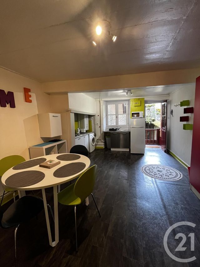 Appartement T2 &agrave; louer - 2 pi&egrave;ces - 45 m2 - Aurillac - 15 - AUVERGNE
