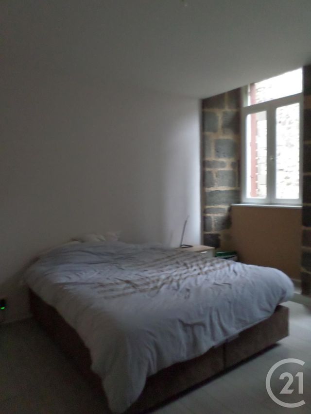 Appartement T2 &agrave; louer - 2 pi&egrave;ces - 55 m2 - Aurillac - 15 - AUVERGNE