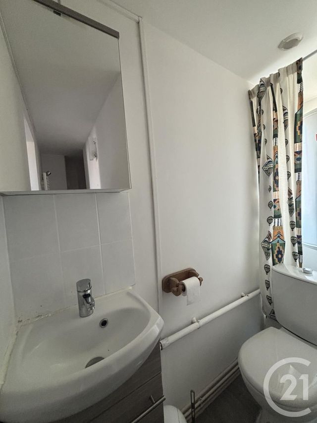 Appartement Duplex &agrave; louer - 2 pi&egrave;ces - 24 m2 - Aurillac - 15 - AUVERGNE