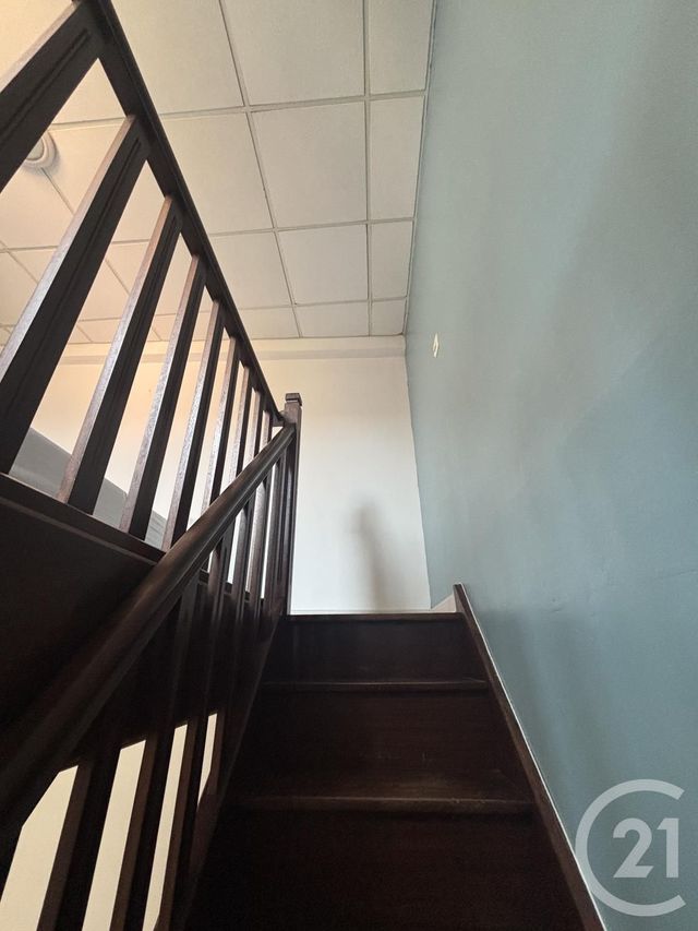 Appartement Duplex &agrave; louer - 2 pi&egrave;ces - 24 m2 - Aurillac - 15 - AUVERGNE