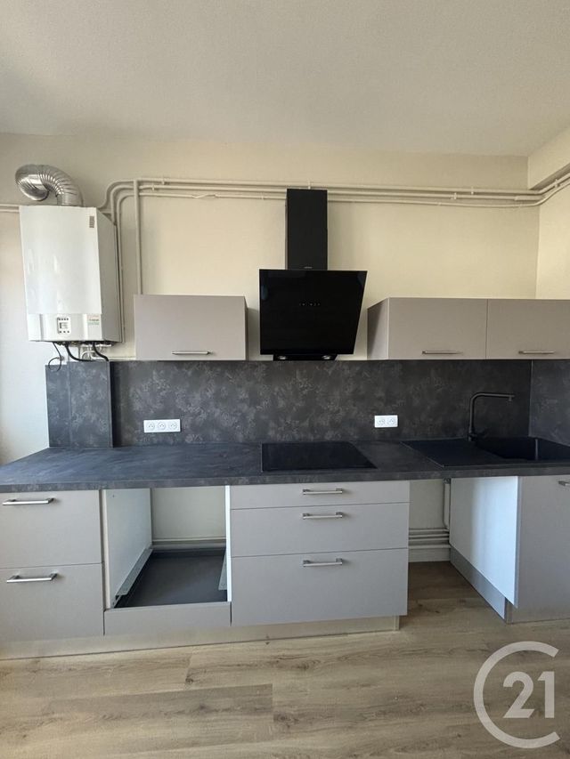 Appartement T2 &agrave; louer - 2 pi&egrave;ces - 53,05 m2 - Aurillac - 15 - AUVERGNE