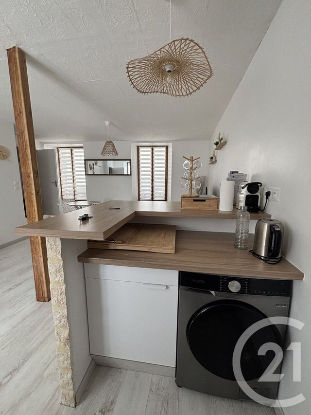 Appartement T3 &agrave; louer - 3 pi&egrave;ces - 56 m2 - Vic Sur Cere - 15 - AUVERGNE