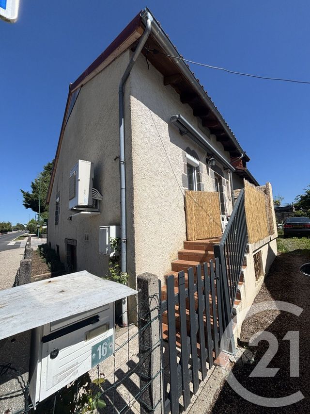 Maison &agrave; louer - 3 pi&egrave;ces - 70 m2 - Ytrac - 15 - AUVERGNE