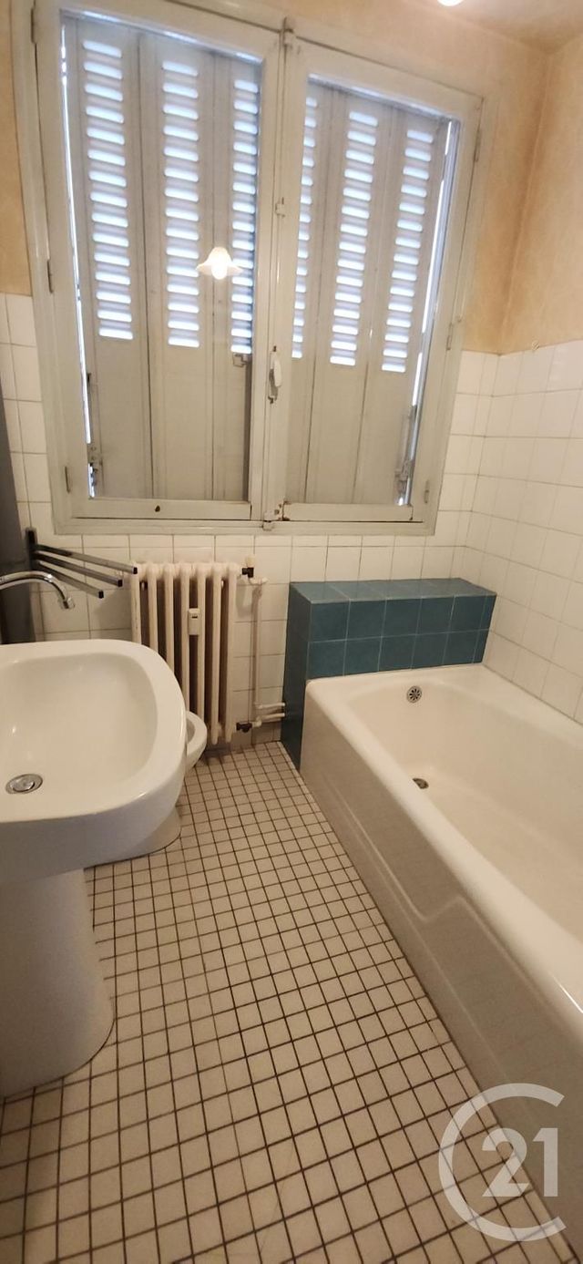 Appartement F3 &agrave; vendre - 3 pi&egrave;ces - 65 m2 - Aurillac - 15 - AUVERGNE