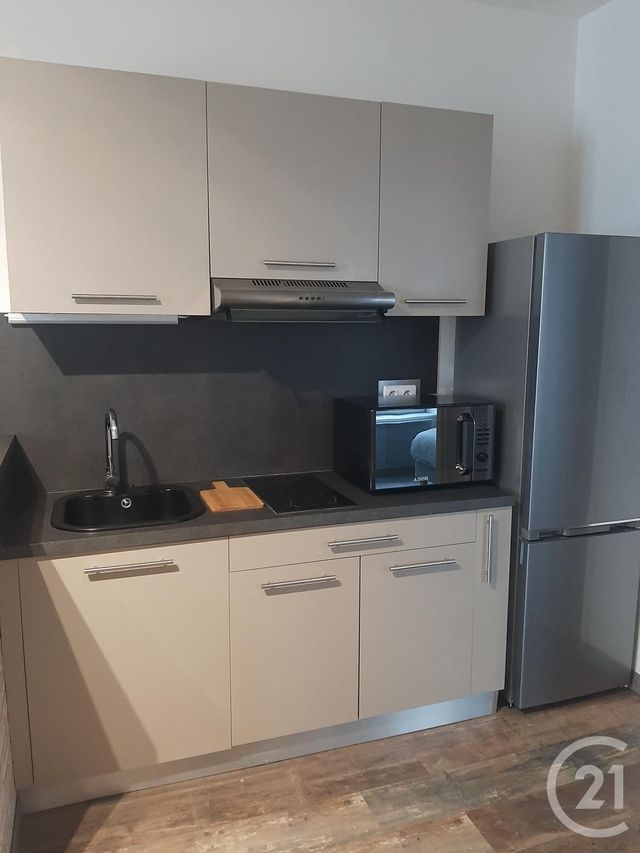 Appartement T2 &agrave; louer - 2 pi&egrave;ces - 32,75 m2 - Aurillac - 15 - AUVERGNE
