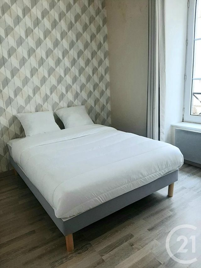 Appartement T2 &agrave; louer - 2 pi&egrave;ces - 32,75 m2 - Aurillac - 15 - AUVERGNE