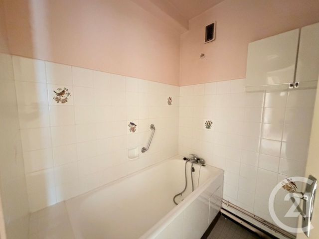 Appartement T3 &agrave; vendre - 4 pi&egrave;ces - 75 m2 - Aurillac - 15 - AUVERGNE