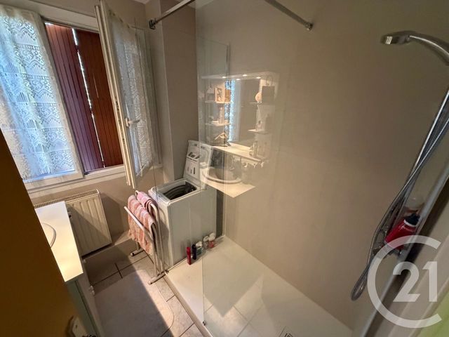 Appartement T3 &agrave; vendre - 4 pi&egrave;ces - 69 m2 - Aurillac - 15 - AUVERGNE