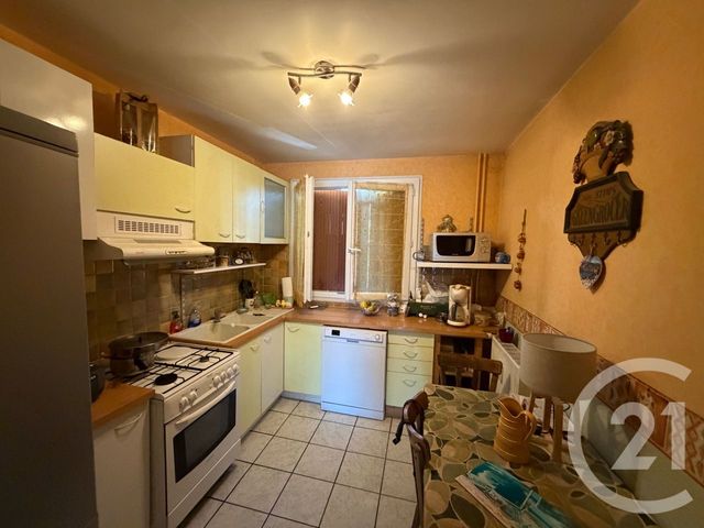 Appartement T3 &agrave; vendre - 4 pi&egrave;ces - 69 m2 - Aurillac - 15 - AUVERGNE