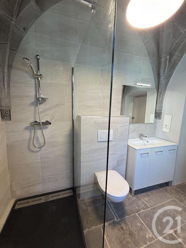 Appartement Studio &agrave; louer - 1 pi&egrave;ce - 76 m2 - Aurillac - 15 - AUVERGNE