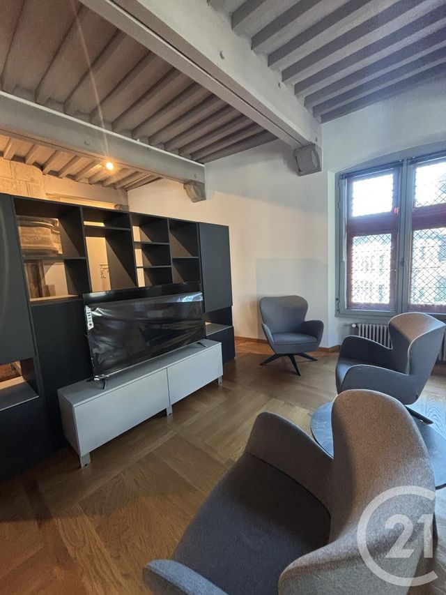 Appartement Studio &agrave; louer - 1 pi&egrave;ce - 76 m2 - Aurillac - 15 - AUVERGNE