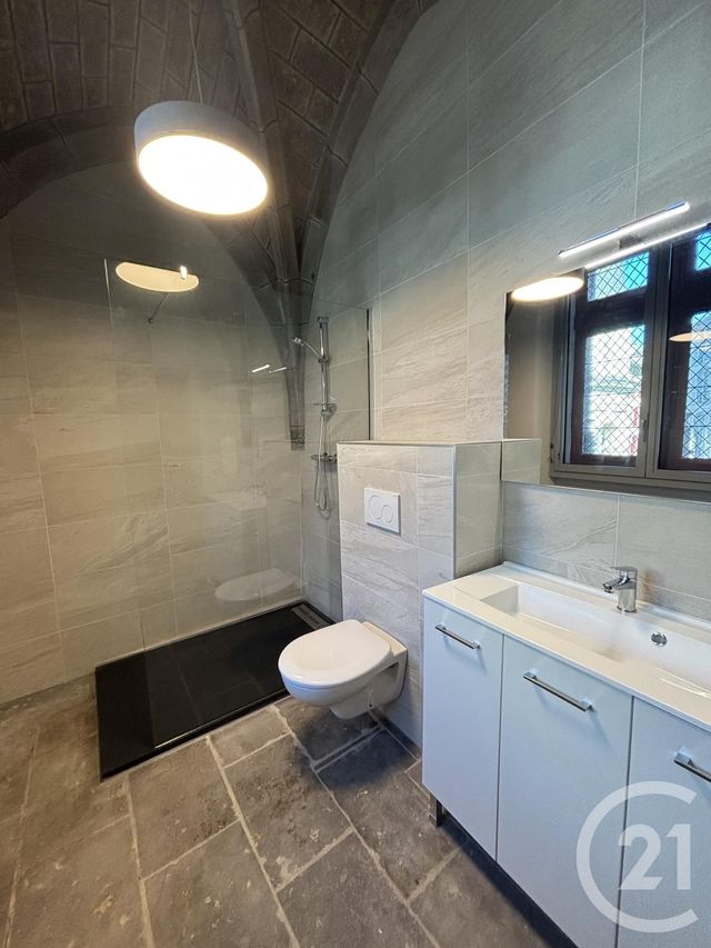 Appartement Studio &agrave; louer - 1 pi&egrave;ce - 76 m2 - Aurillac - 15 - AUVERGNE