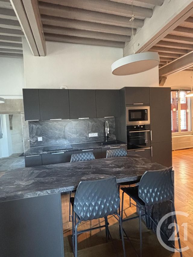 Appartement Studio &agrave; louer - 1 pi&egrave;ce - 76 m2 - Aurillac - 15 - AUVERGNE