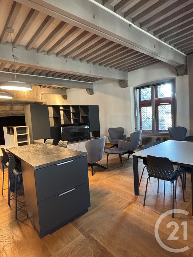Appartement Studio &agrave; louer - 1 pi&egrave;ce - 76 m2 - Aurillac - 15 - AUVERGNE