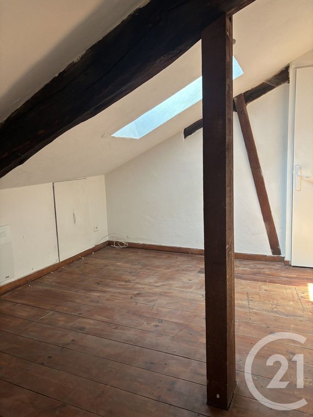 Appartement Duplex &agrave; louer - 3 pi&egrave;ces - 43 m2 - Aurillac - 15 - AUVERGNE