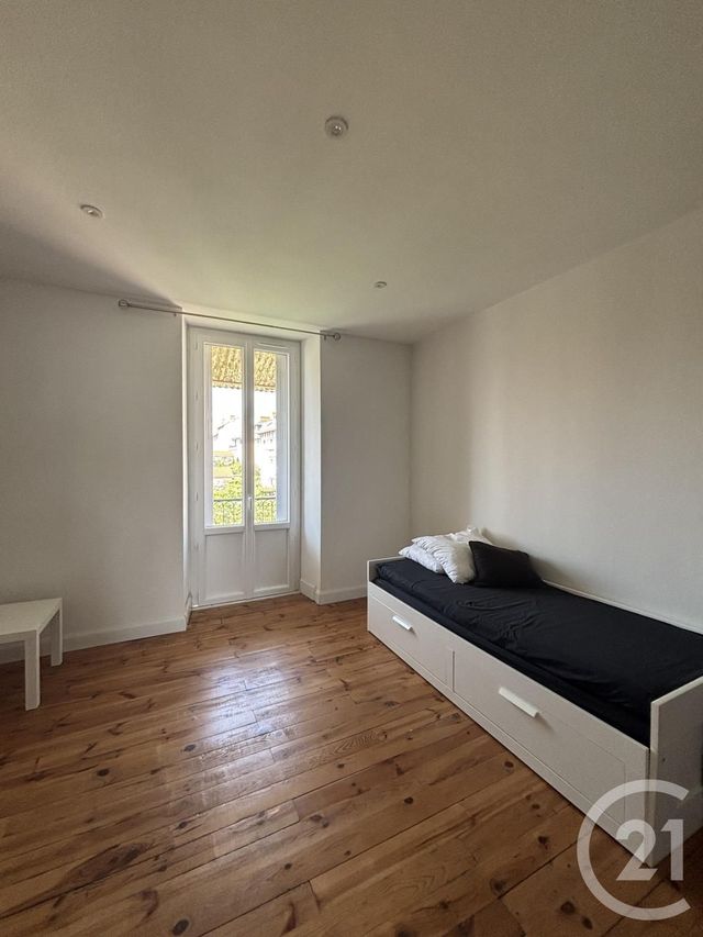 Appartement T2 &agrave; louer - 2 pi&egrave;ces - 31 m2 - Aurillac - 15 - AUVERGNE