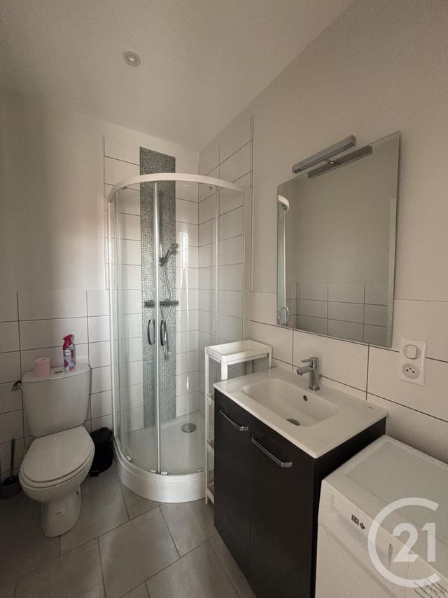 Appartement T2 &agrave; louer - 2 pi&egrave;ces - 31 m2 - Aurillac - 15 - AUVERGNE