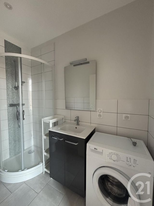 Appartement T2 &agrave; louer - 2 pi&egrave;ces - 31 m2 - Aurillac - 15 - AUVERGNE