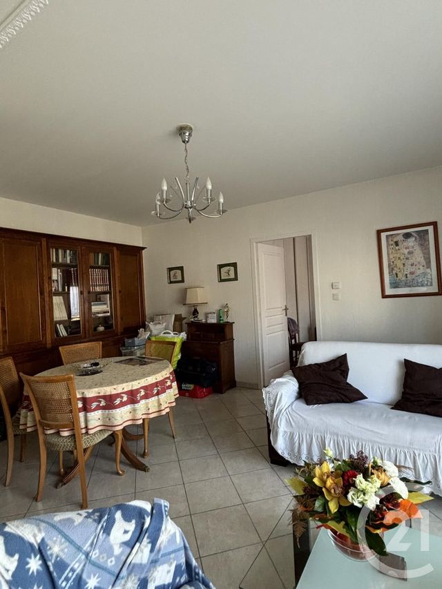 Appartement T2 &agrave; louer - 2 pi&egrave;ces - 54,64 m2 - Aurillac - 15 - AUVERGNE