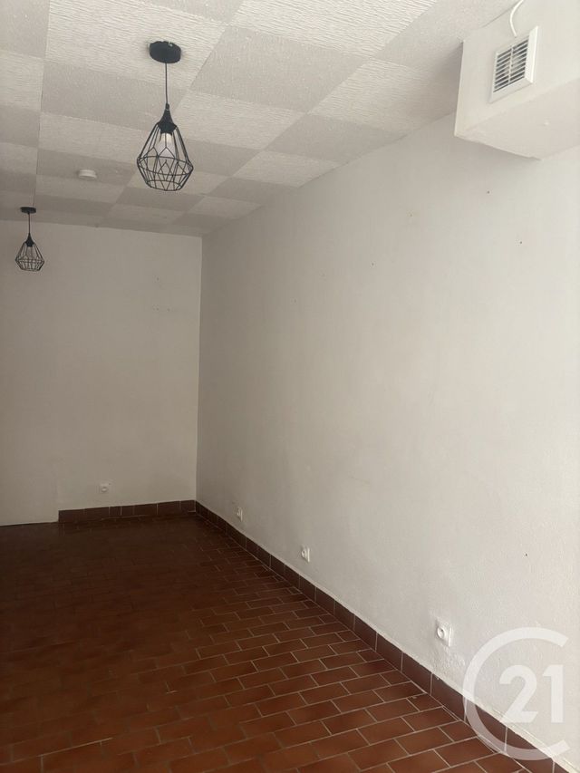 Local commercial à louer - 20.0 m2 - 15 - Cantal
