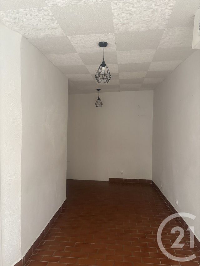 Local commercial à louer - 20.0 m2 - 15 - Cantal