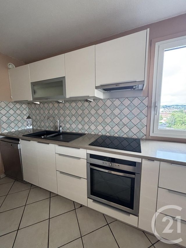 Appartement T5 &agrave; louer - 5 pi&egrave;ces - 87 m2 - Aurillac - 15 - AUVERGNE