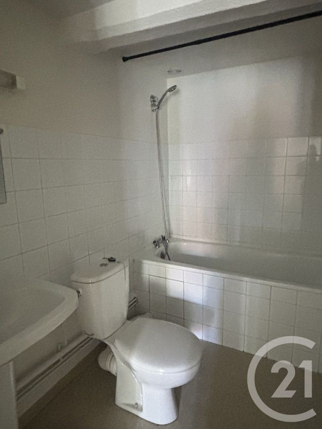 Appartement T1 &agrave; louer - 1 pi&egrave;ce - 32 m2 - Aurillac - 15 - AUVERGNE