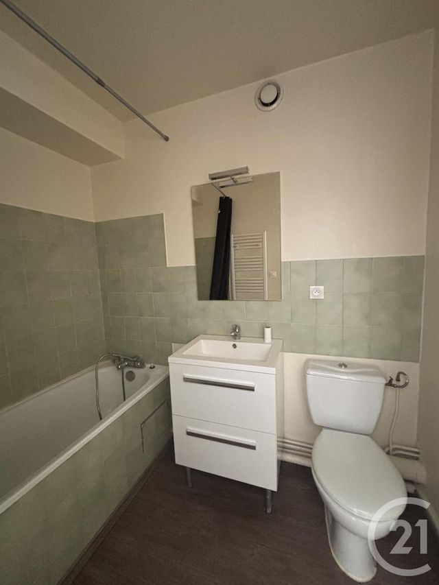 Appartement T2 &agrave; louer - 2 pi&egrave;ces - 48 m2 - Aurillac - 15 - AUVERGNE