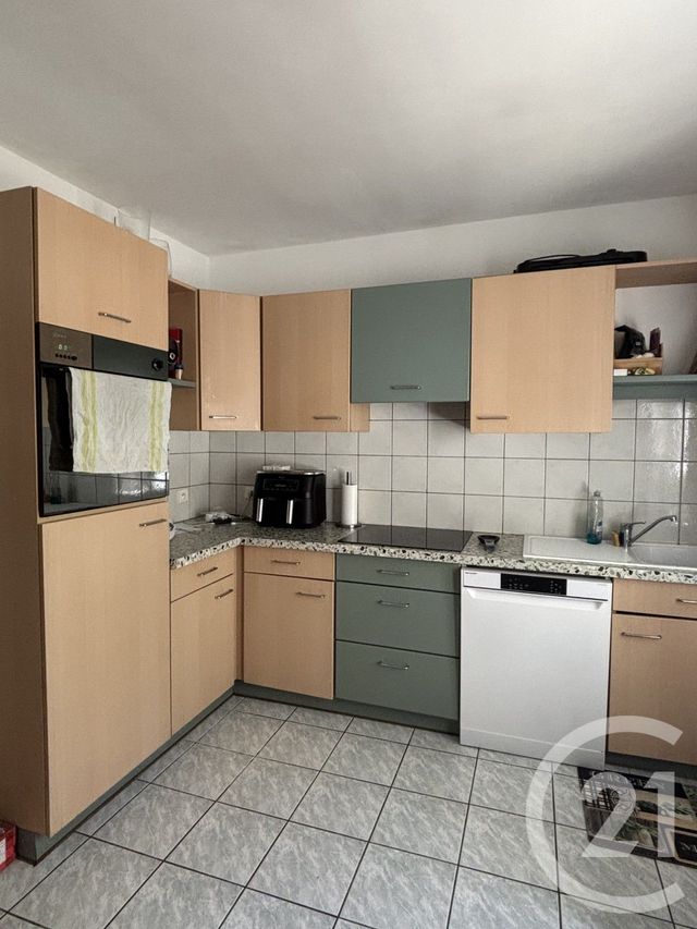 Appartement T4 &agrave; louer - 4 pi&egrave;ces - 101 m2 - Aurillac - 15 - AUVERGNE