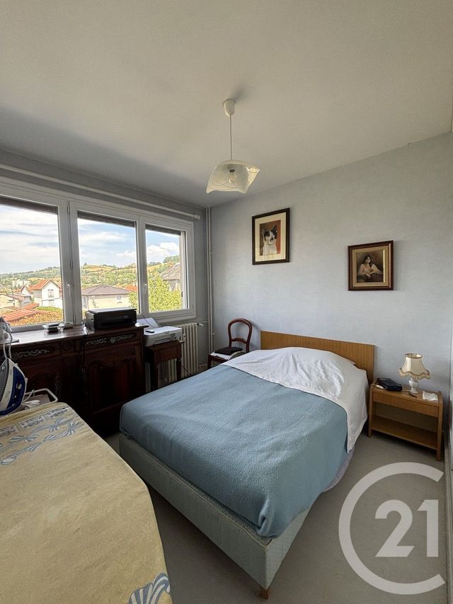 Appartement T3 &agrave; louer - 3 pi&egrave;ces - 66 m2 - Aurillac - 15 - AUVERGNE