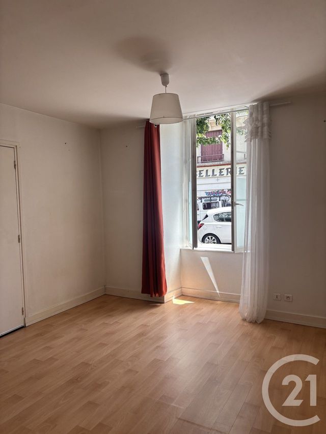 Appartement Studio &agrave; louer - 1 pi&egrave;ce - 32 m2 - Aurillac - 15 - AUVERGNE