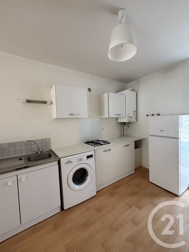 Appartement Studio &agrave; louer - 1 pi&egrave;ce - 32 m2 - Aurillac - 15 - AUVERGNE