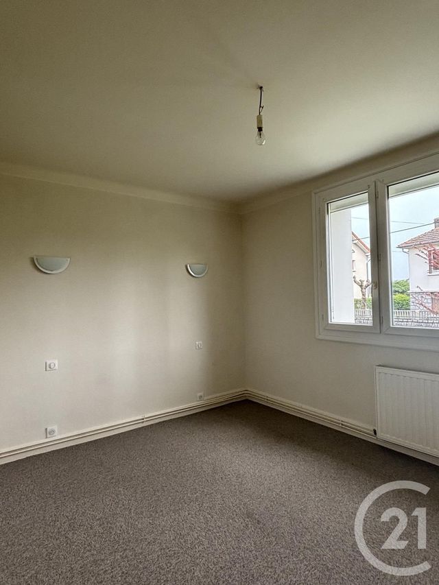 Appartement T2 &agrave; louer - 2 pi&egrave;ces - 47 m2 - Aurillac - 15 - AUVERGNE
