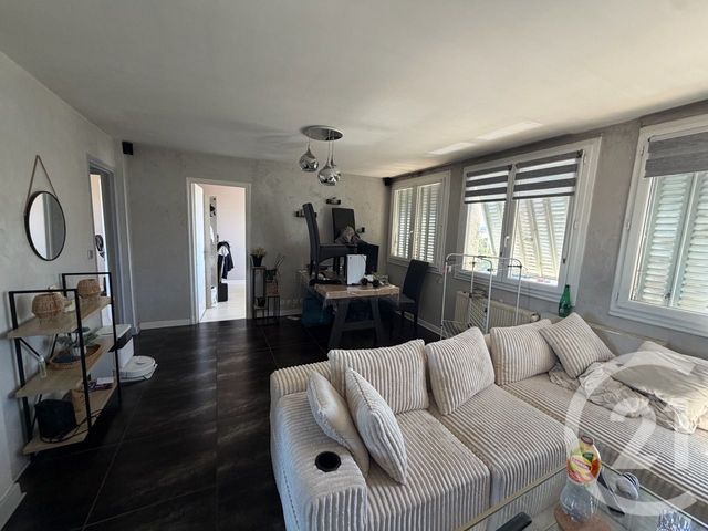Appartement T3 &agrave; vendre - 4 pi&egrave;ces - 67 m2 - Aurillac - 15 - AUVERGNE