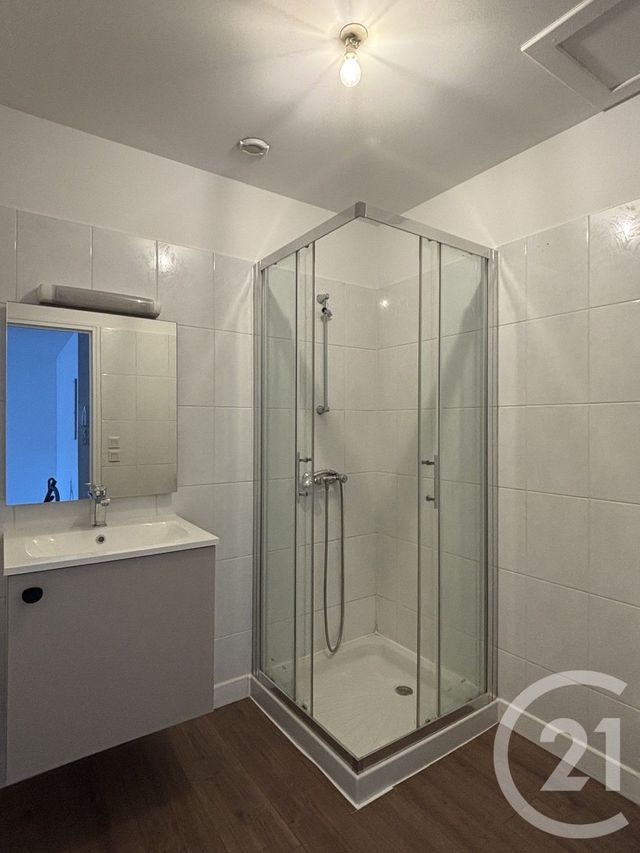 Appartement T2 &agrave; louer - 2 pi&egrave;ces - 49 m2 - Aurillac - 15 - AUVERGNE