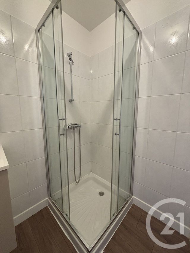 Appartement T2 &agrave; louer - 2 pi&egrave;ces - 49 m2 - Aurillac - 15 - AUVERGNE
