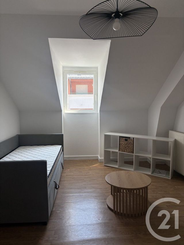 Appartement T2 &agrave; louer - 2 pi&egrave;ces - 49 m2 - Aurillac - 15 - AUVERGNE
