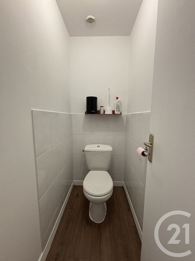 Appartement T2 &agrave; louer - 2 pi&egrave;ces - 49 m2 - Aurillac - 15 - AUVERGNE
