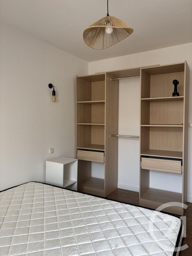 Appartement T2 &agrave; louer - 2 pi&egrave;ces - 49 m2 - Aurillac - 15 - AUVERGNE
