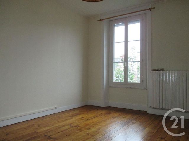 Appartement T1 &agrave; louer - 2 pi&egrave;ces - 50 m2 - Aurillac - 15 - AUVERGNE