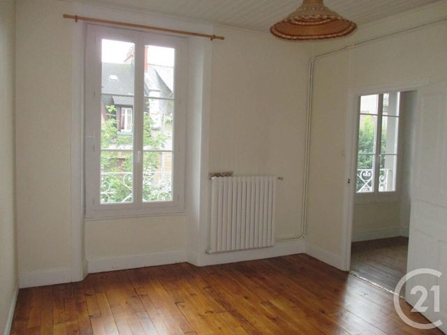 Appartement T1 &agrave; louer - 2 pi&egrave;ces - 50 m2 - Aurillac - 15 - AUVERGNE