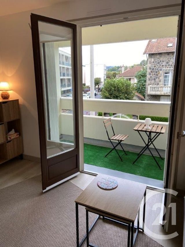 Appartement Studio &agrave; louer - 1 pi&egrave;ce - 18,44 m2 - Arpajon Sur Cere - 15 - AUVERGNE