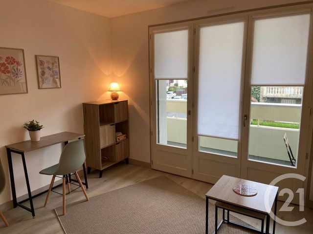 Appartement Studio &agrave; louer - 1 pi&egrave;ce - 18,44 m2 - Arpajon Sur Cere - 15 - AUVERGNE