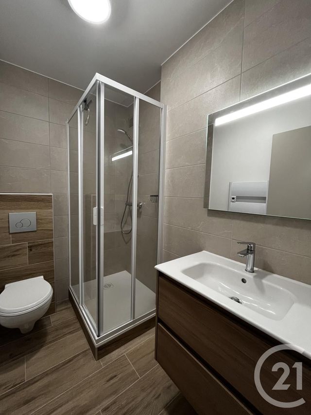 Appartement Studio &agrave; louer - 1 pi&egrave;ce - 18,44 m2 - Arpajon Sur Cere - 15 - AUVERGNE