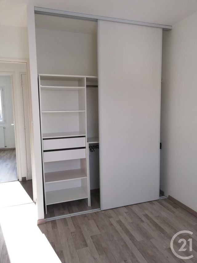 Maison &agrave; louer - 4 pi&egrave;ces - 89 m2 - Naucelles - 15 - AUVERGNE
