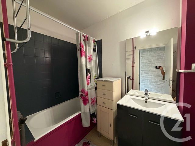 Appartement T4 &agrave; vendre - 5 pi&egrave;ces - 70,60 m2 - Aurillac - 15 - AUVERGNE