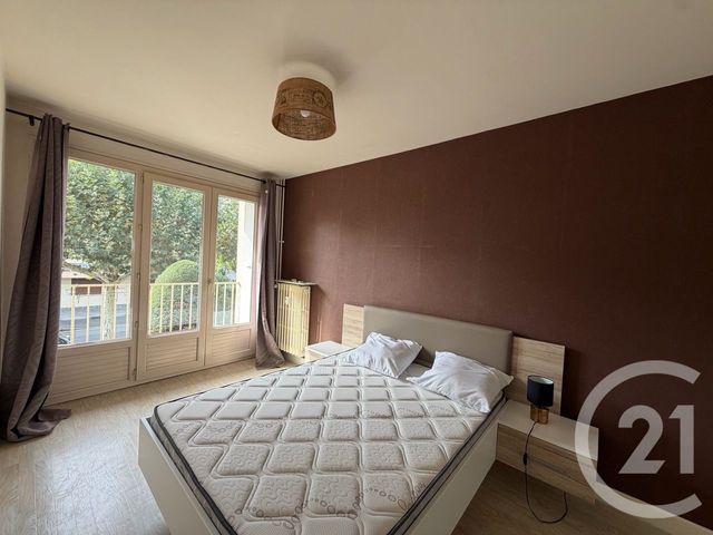 Appartement T4 &agrave; vendre - 5 pi&egrave;ces - 70,60 m2 - Aurillac - 15 - AUVERGNE