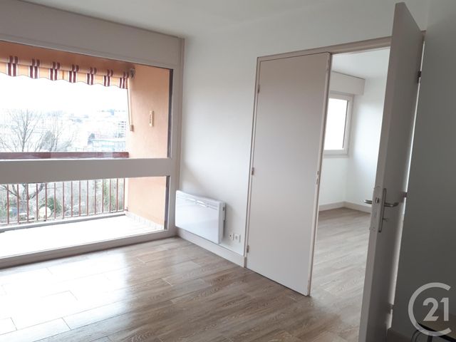 Appartement T2 &agrave; louer - 2 pi&egrave;ces - 45 m2 - Aurillac - 15 - AUVERGNE