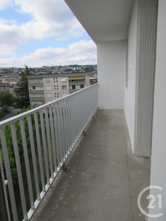 Appartement T4 &agrave; louer - 4 pi&egrave;ces - 82 m2 - Aurillac - 15 - AUVERGNE