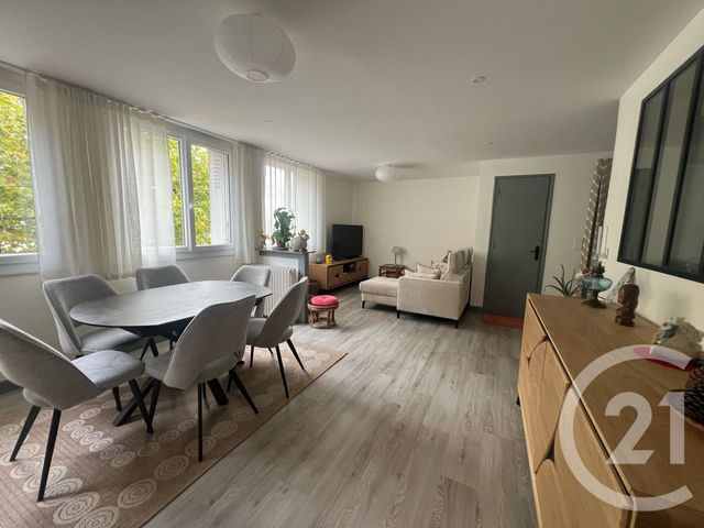Appartement F4 &agrave; vendre - 4 pi&egrave;ces - 72,21 m2 - Aurillac - 15 - AUVERGNE
